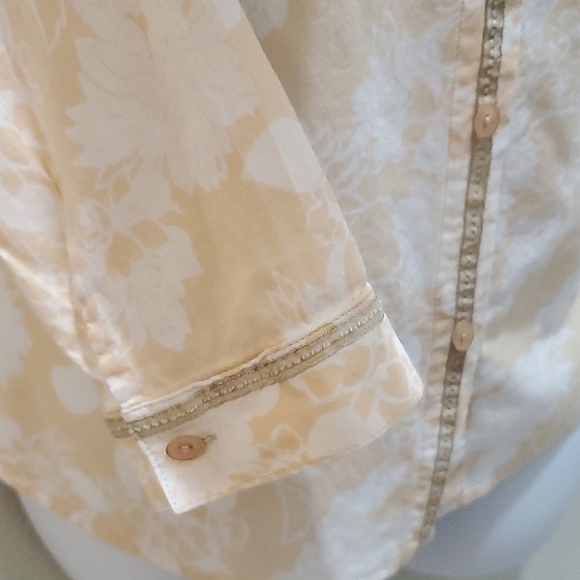 JH Collectibles Button Down Blouse, Sz M, Cream-Peach/White, 3/4 Sleeve, Cotton - Picture 3 of 10